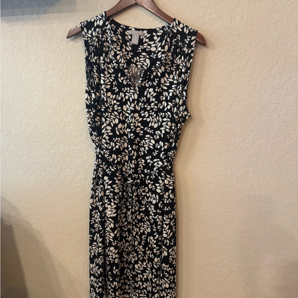 H&M Black and White Sleeveless Midi Sundress